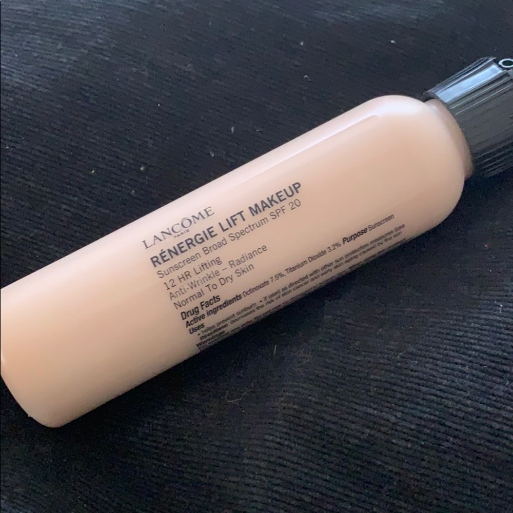 Lancôme Renergie Lift Makeup
